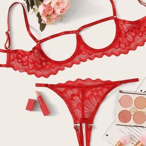 Red lace underwire crotchless lingerie set SHEIN